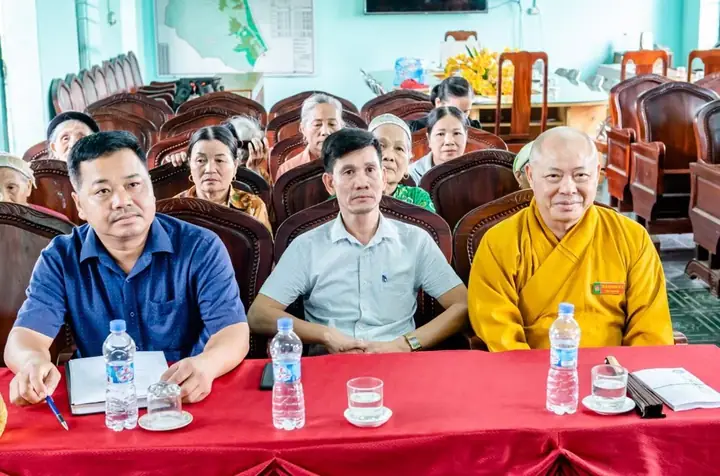 Bts Phật Giáo Tỉnh Thanh Hoá Tặng Quà Gia Đình Chính Sách Nhân Ngày 27/7