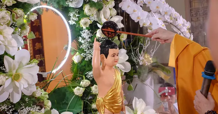 Hiểu Đúng Về Nghi Thức Tắm Phật Trong Dịp Đại Lễ Phật Đản | Báo ...