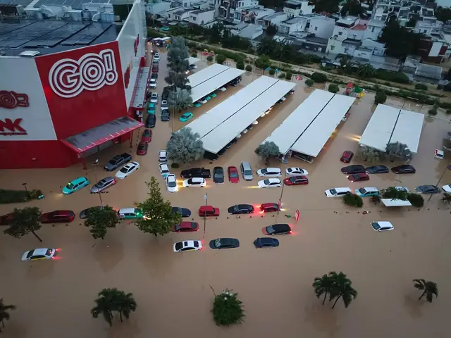 Trong Bão Lũ, Nhớ Lời Phật Dạy Về Tài Sản Thuộc Về 5 Nhà