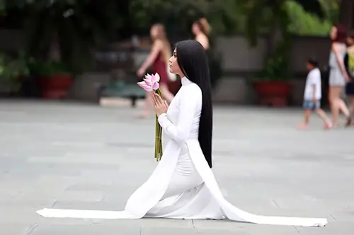 Nhung Bai Khan Phat Can Thuoc Nam Long Hinh Anh