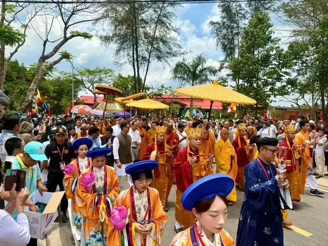 Những Hình Ảnh Cung Rước Xá Lợi Đức Phật Về Bình Chánh- Ảnh 5.