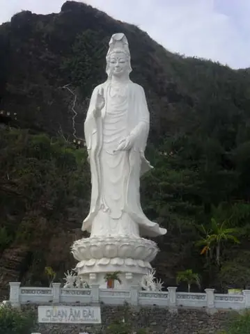 Ông Còn Nói Rằng Chính Ông Là Một Trong Những Người Kéo Đến Chùa Đục Để Xem Phật Bà Hiển Linh.