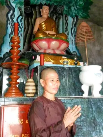 Ni Cô Liên Thơm – Người Kể Chuyện Phật Bà 3 Lần Hiển Linh