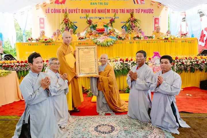 Đắk Lắk: Bổ Nhiệm Trụ Trì Niệm Phật Đường Từ Phước | Giác Ngộ ...