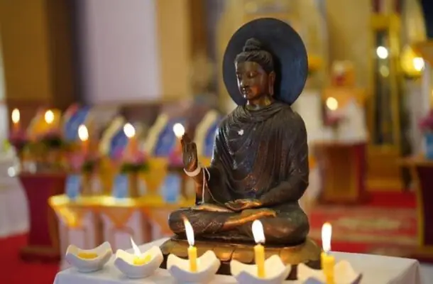 Niệm Phật Lạy Phật