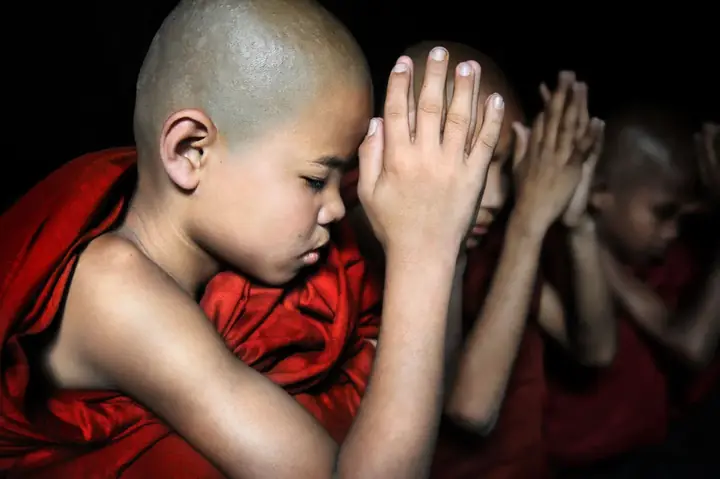 Niệm Phật Tiêu Trừ Nghiệp Chướng Chẳng Thể Nghĩ Bàn