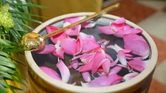 Nước Cúng Dường Tắm Phật Có Uống Được Không?