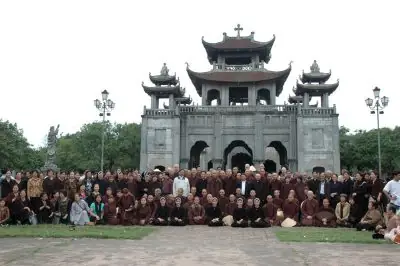 Đừng Bỏ Gốc Rễ – Làng Mai