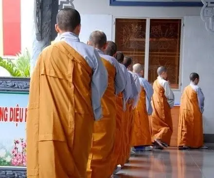 Pháp Phục Phật Giáo Việt Nam Ngày Nay Ra Sao? – Nhà May Pháp ...