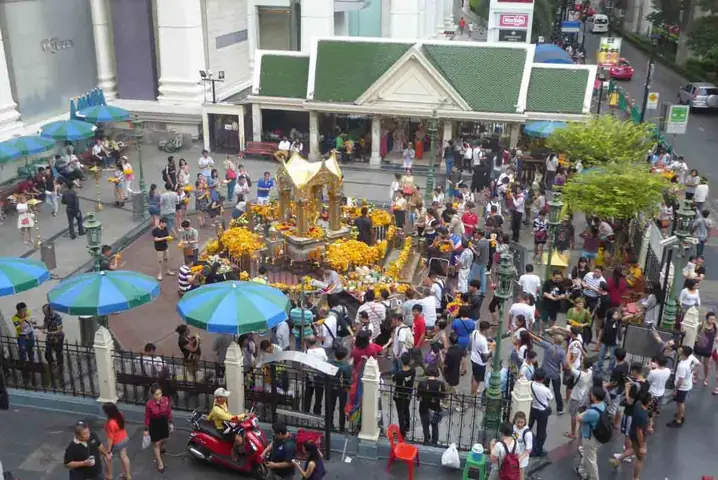 Lựa Chọn Địa Điểm Linh Thiêng