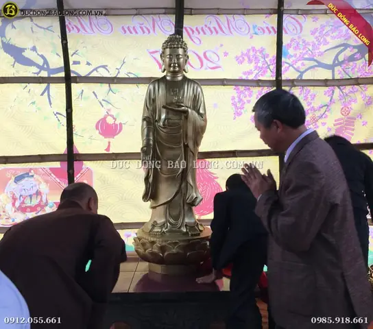 Gia Chủ Tuổi Gì Hợp Thờ Tượng Phật A Di Đà?