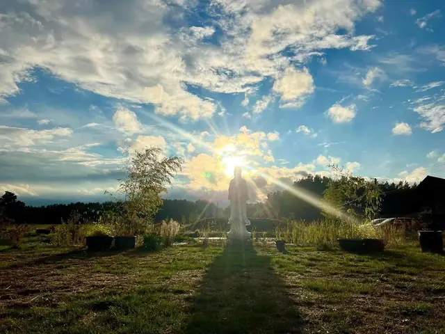 Niệm Bồ Tát Quan Âm, Hai Anh Em Thoát Nạn Chết Đuối