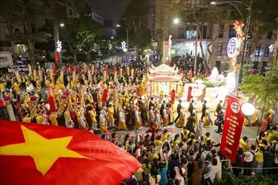 Vesak 2025: Cung Nghênh Xá Lợi Đức Phật Về Chùa Quán Sứ (hà Nội)