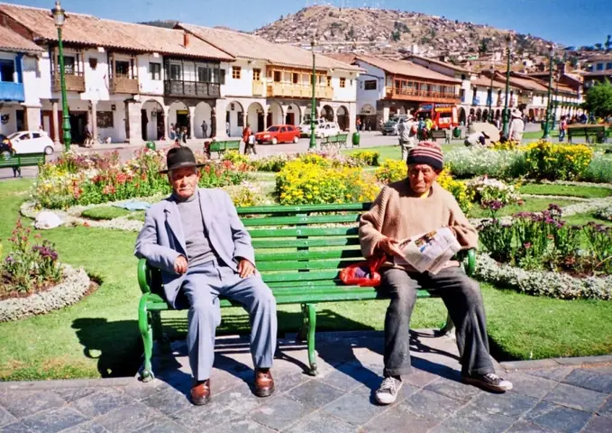 Phật Dạy Về Giàu Nghèo