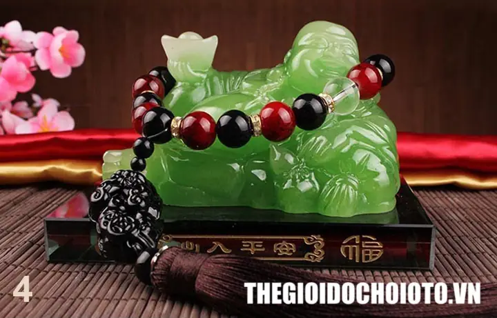 Phật Di Lặc Để Xe Ô Tô: Ý Nghĩa, Cách Chọn & Đặt Tượng Phong Thủy