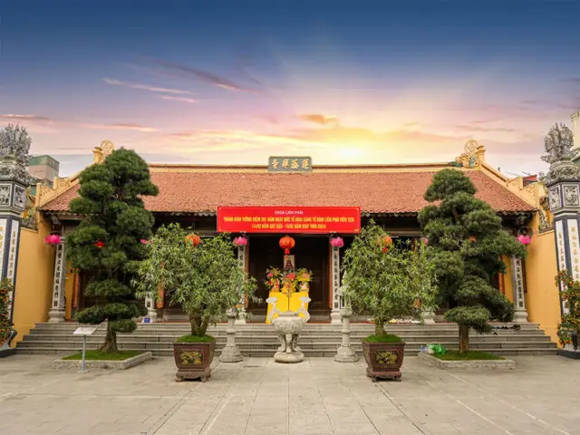 Kiến Trúc Độc Đáo Và Không Gian Tâm Linh