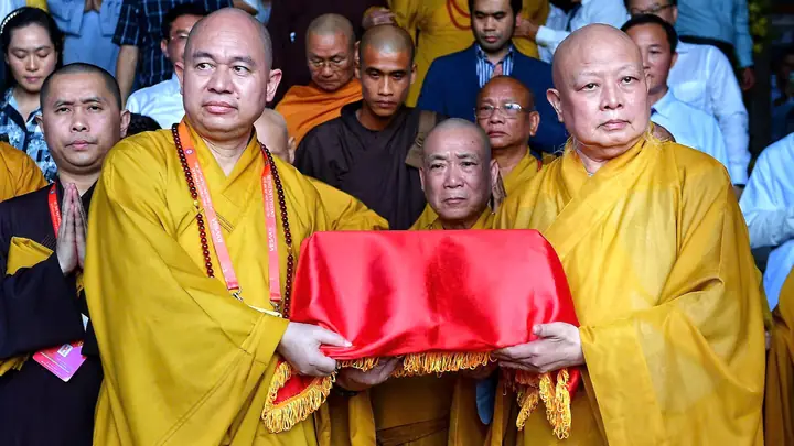 Cung Thỉnh Xá Lợi Trái Tim Bồ Tát Thích Quảng Đức Về Chùa Việt Nam Quốc Tự