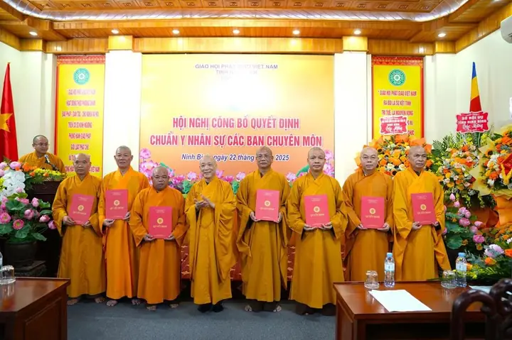 Phật Giáo Tỉnh Ninh Bình Kiện Toàn Nhân Sự Các Ban Chuyên Môn – Hướng Tới Sự Phát Triển Ổn Định Và Đồng Hành Cùng Dân Tộc