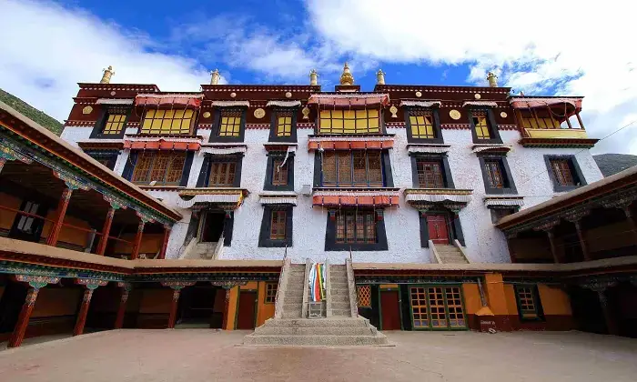 Tu Viện Drepung