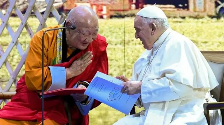 Đtc Phanxicô Gặp Gỡ Lãnh Đạo Phật Giáo Tại Mông Cổ (vatican Media Divisione Foto)