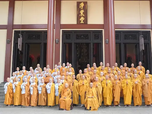 Chùa Huệ Nghiêm: Trang Chủ