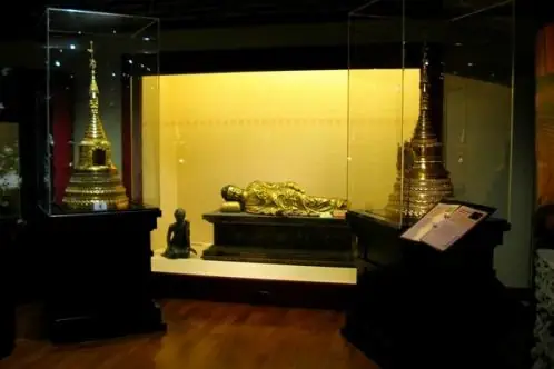 Khu Di Tích Và Bảo Tàng Phật Nha Tự (singapore)