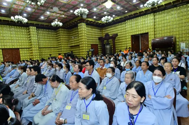 Phật Pháp Thích Hương Nhũ