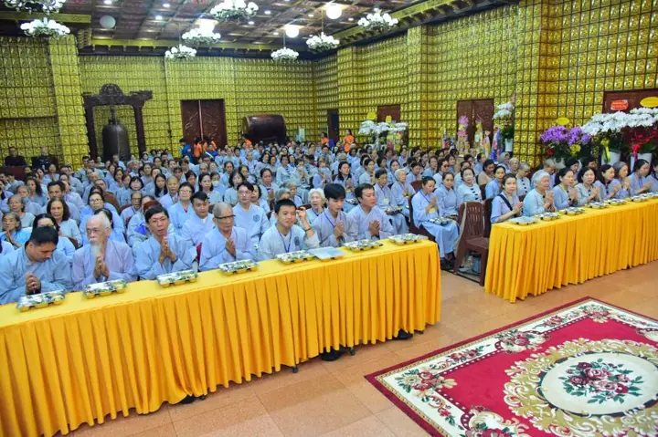 Phật Pháp Thích Hương Nhũ