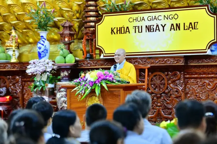 Phật Pháp Thích Hương Nhũ