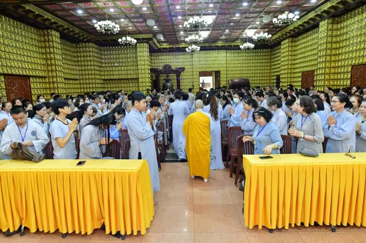 Phật Pháp Thích Hương Nhũ