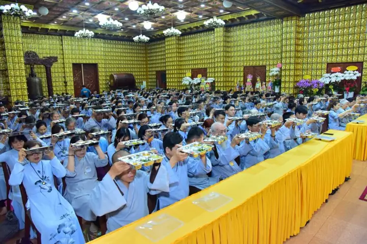 Phật Pháp Thích Hương Nhũ