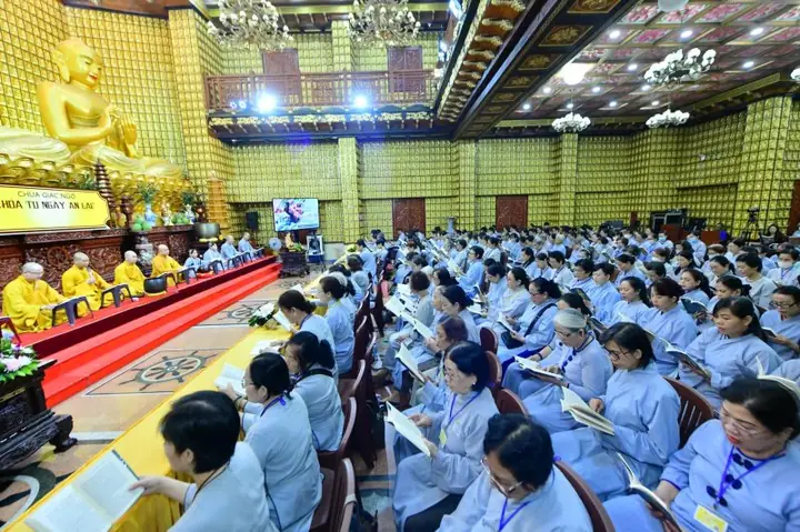 Phật Pháp Thích Hương Nhũ