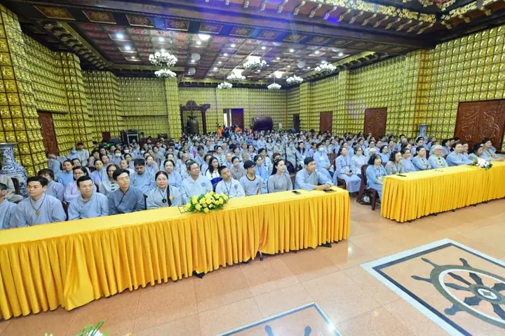 Phật Pháp Thích Hương Nhũ