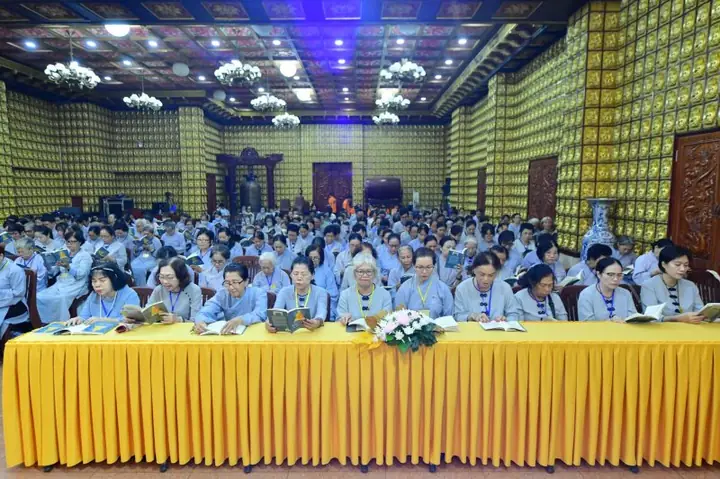 Phật Pháp Thích Hương Nhũ