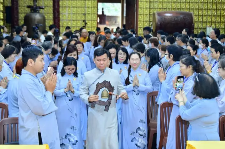 Phật Pháp Thích Hương Nhũ