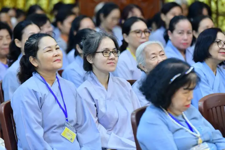 Phật Pháp Thích Hương Nhũ