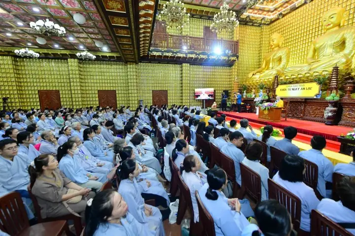 Phật Pháp Thích Hương Nhũ