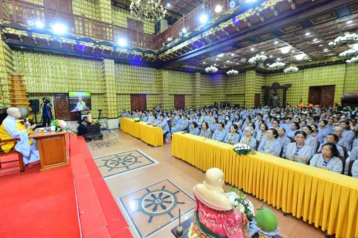 Phật Pháp Thích Hương Nhũ