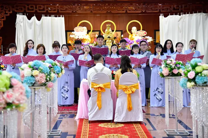 Phật Dạy Bốn Pháp Lành Giúp Vợ Chồng Sống Hạnh Phúc Bên Nhau