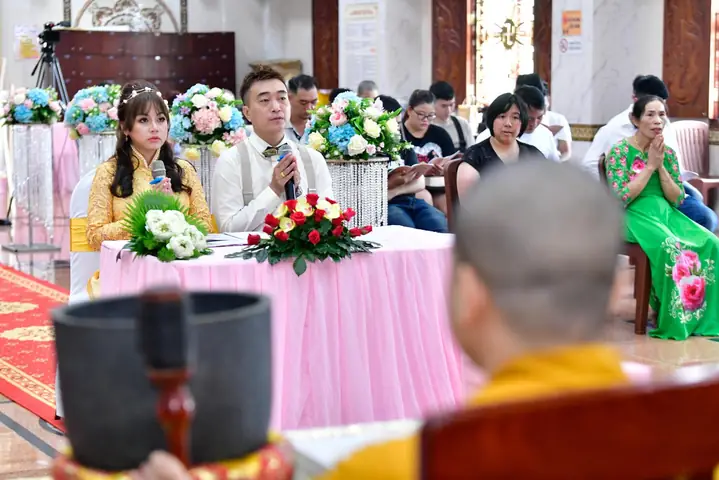 Phật Dạy Bốn Pháp Lành Giúp Vợ Chồng Sống Hạnh Phúc Bên Nhau