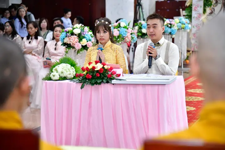 Phật Dạy Bốn Pháp Lành Giúp Vợ Chồng Sống Hạnh Phúc Bên Nhau