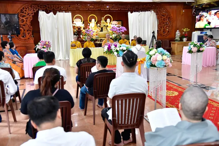 Phật Dạy Bốn Pháp Lành Giúp Vợ Chồng Sống Hạnh Phúc Bên Nhau