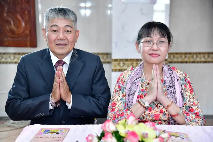 Phật Dạy Bốn Pháp Lành Giúp Vợ Chồng Sống Hạnh Phúc Bên Nhau