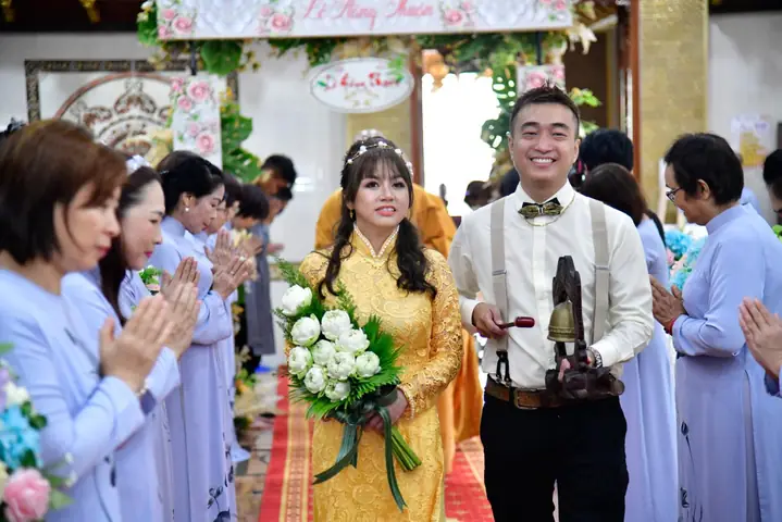 Phật Dạy Bốn Pháp Lành Giúp Vợ Chồng Sống Hạnh Phúc Bên Nhau