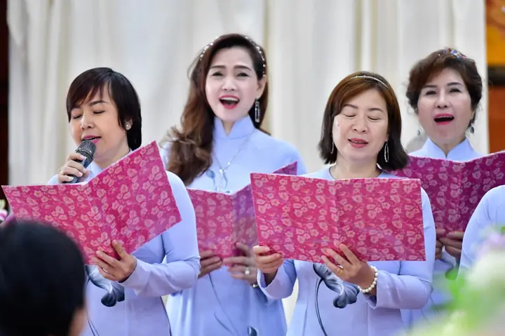 Phật Dạy Bốn Pháp Lành Giúp Vợ Chồng Sống Hạnh Phúc Bên Nhau