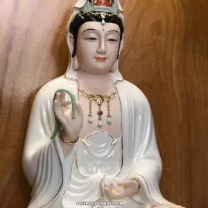 Tượng Phật Quan Âm Đẹp Bằng Sứ Trắng