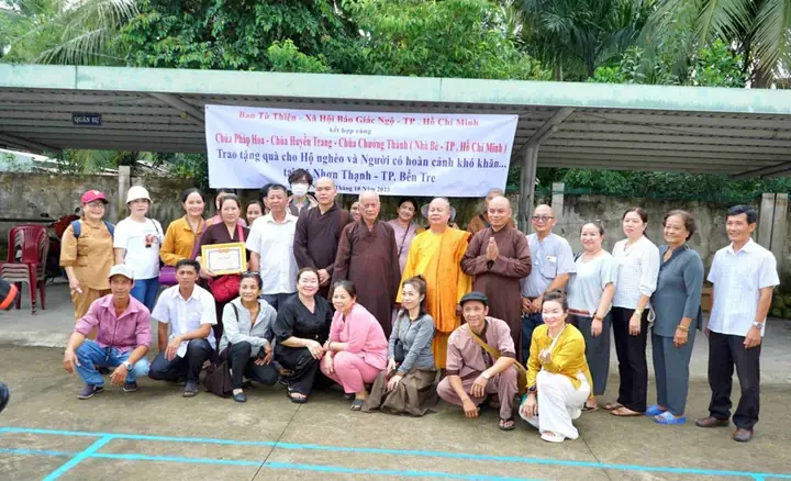 Tp.hcm: Ban Từ Thiện Báo Giác Ngộ Kết Hợp Với Các Chùa Ở H. Nhà ...