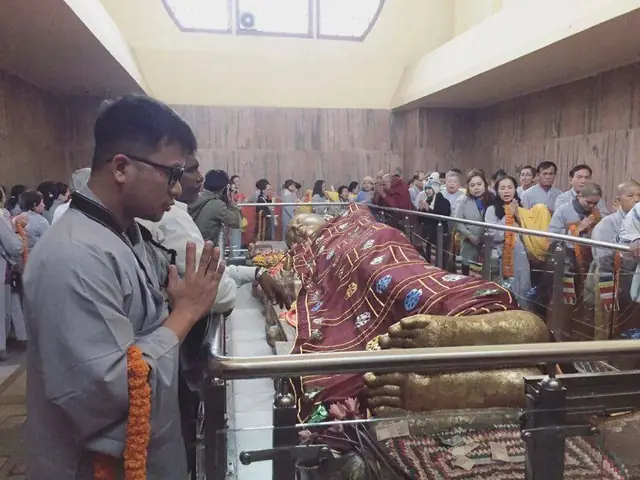 Lắng Lòng Nghe ... | Viện Chuyên Tu