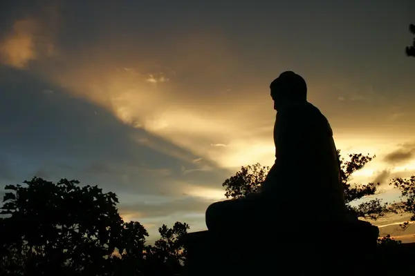 Nguyên Lý Phật Pháp Với Con Người