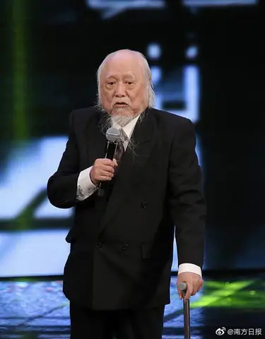 Sự Ra Đi Của Đạo Diễn Kiêm Diễn Viên Sở Nguyên Ở Tuổi 88 Khiến Người Hâm Mộ Xót Xa.